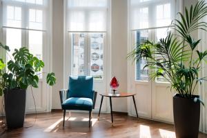 Fandango by halu!, Gorgeous Neoclassical Apartment next to Metro station