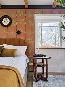 Entire interwar Villa Grabyte by pine forest on the bank of the river- 8min by car from old town