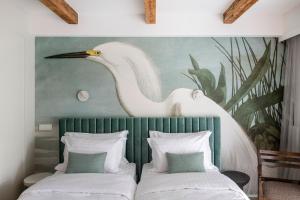 Entire interwar Villa Grabyte by pine forest on the bank of the river- 8min by car from old town