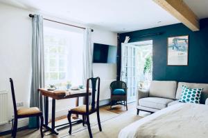The Garden Room Apartment