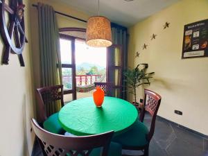 Vista para Orla 3 Qts à 500m da Praia