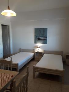 One-Bedroom Apartment with Side Sea View room in Kyklades
