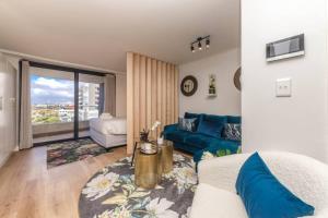 Apartment room in Colourful and Cosy Studio Apartment in Newlands
