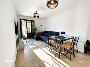 Stylish Apartment - Roof Terrace - PET01