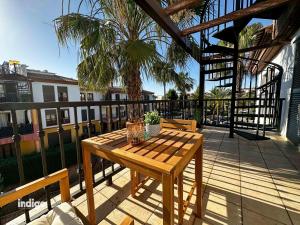 Stylish Apartment - Roof Terrace - PET01