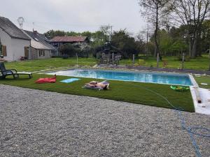 Maisons de vacances Longere en pierre avec piscine chauffee : photos des chambres