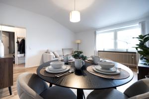 Business Design-Apartment Duisburg - 55qm, Küche & Arbeitsplatz - by Lott Living