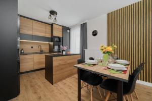 Apartment with 2 Bedrooms & Parking WrocÅ‚aw by Renters