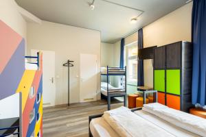Six-Bed Room room in a&o Dortmund Hauptbahnhof