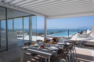 KARAT Villa Zambrano - INCLUDES GOLF CART