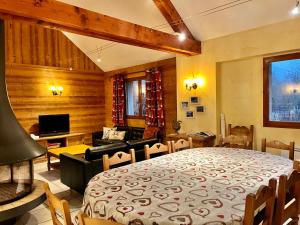 Chalets Le Catelan : photos des chambres