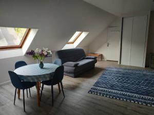 Appartements Grand studio, tout equipe et renove. : photos des chambres