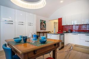 Attico del Gusto - Terrace & Private Parking