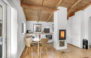 Gorgeous Home In Aakirkeby With Wifi