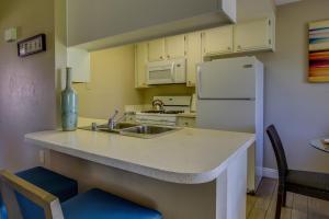 2 Mi to Coachella and Stagecoach Condo with Pool