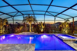 #484-Modern and interior designed 4 bed home with private pool and spa