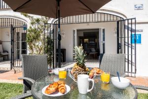 Dona Lola Macarena - Beautiful Frontline beach house between Fuengirola and Marbella - CS100