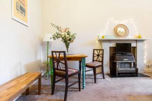 Charming flat in quiet street in Stockbridge