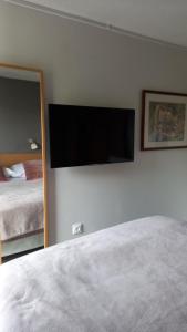 Hotels Hotel Acadie Paris Villepinte : photos des chambres