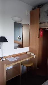 Hotels Hotel Acadie Paris Villepinte : photos des chambres