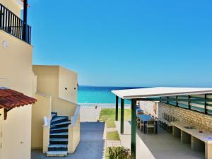 Beachfront Villa Bellevue by DadoVillas