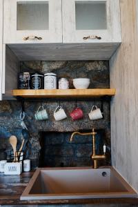 by karakas Γαστρί