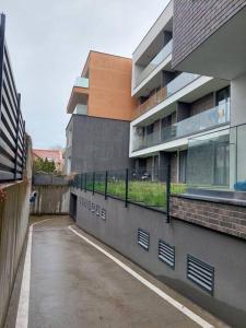 Apartmán Kmeťova so súkromným parkovaním zdarma, 5 min pešo do centra