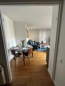 Modern apartment in Paris XXEME