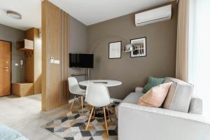 Apartament na Woli, nowe osiedle Jana Kazimierza 32, szybkie WI-FI, Parking