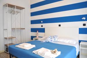 Hotel Susy - Ambienti rinnovati - direttamente su viale Dante e a due passi dal mare