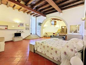 Apollonion HH above Apollos temple Ortygia