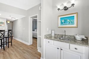 Jade East Towers 0550 by Newman-Dailey