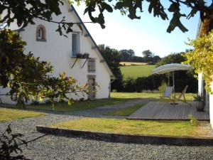 Maisons de vacances La Bellaziere, heated covered swimming-pool : photos des chambres