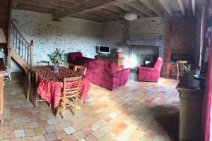 Maisons de vacances La Bellaziere, heated covered swimming-pool : photos des chambres