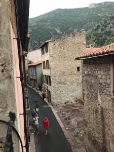 Maisons de vacances Maison les Ramparts : Maison 5 Chambres