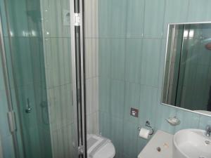 Studio (2 Adults)