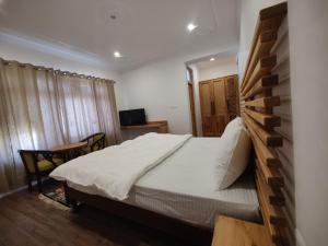 Eagle guest house leh