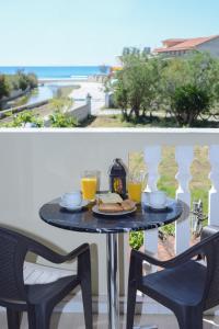 Zefiros by sea