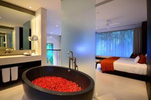 Twinpalms Surin Beach Phuket