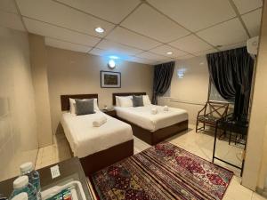 Barrack Street Hotel