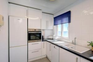 Front Row Penthouse Apartment on Carvajal Beach