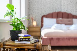 Neighbourhood Bedrooms