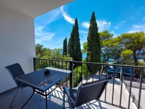 Apartment and Rooms Anne