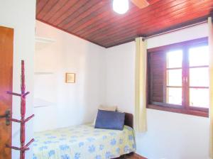 Casa com lazer a 750m da Praia de Massaguacu SP