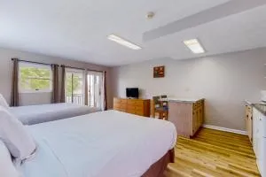 Baneberry Inn 3 - Baneberry