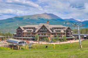 Crystal Peak Lodge, A Vail Resorts Property