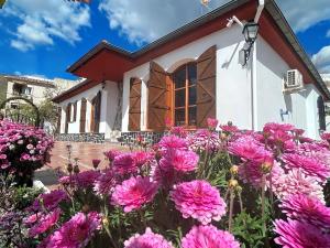 Casa rural VISTABLANCA en una sola planta con bonitas vistas y piscina - Junto a la capital y la Alhambra
