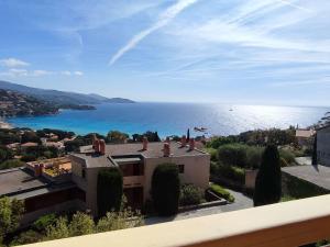 Appartements Appartement Le Lavandou, 2 pieces, 4 personnes - FR-1-308-19 : photos des chambres