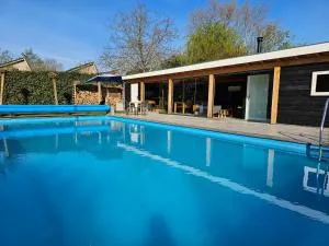 Ham Annex met privé jacuzzi - Weleveld