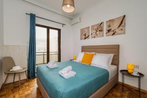 Central apt. with parking - 3 min from old port